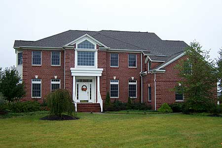 4,200 S.F. 4-Bedrooms Traditional/Contemporary Design 