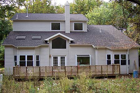 3,500 S.F. 4-Bedrooms Traditional/Contemporary Design 